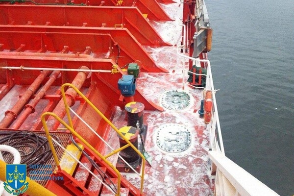 Старпома иностранного судна подозревают в загрязнении моря в Одесской области пальмовым маслом Старпома иностранного судна подозревают в загрязнении моря в Одесской области пальмовым маслом