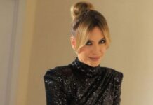 Корсет и прозрачное мини: Леся Никитюк удивила нарядом на Новый год