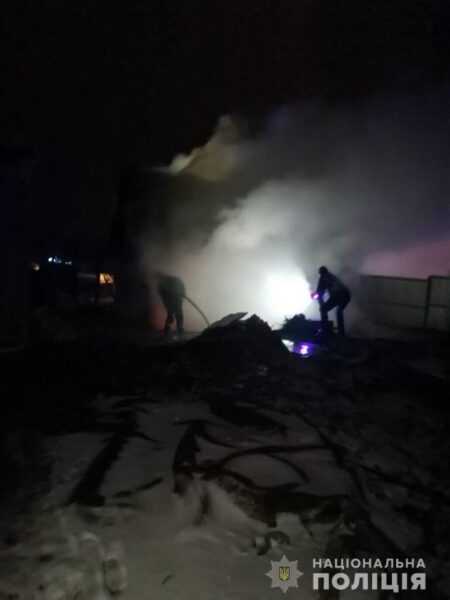 Под Киевом при пожаре погиб годовалый ребенок: задержана 18-летняя мать Под Киевом при пожаре погиб годовалый ребенок: задержана 18-летняя мать