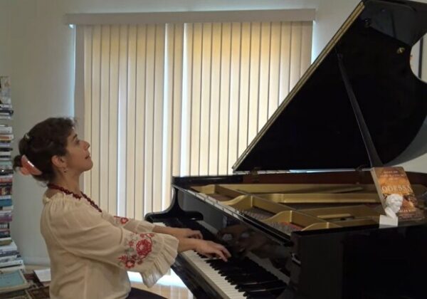 Американская пианистка, которая родилась в Одессе, записала для украинцев "Аппассионату" Бетховена Американская пианистка, которая родилась в Одессе, записала для украинцев "Аппассионату" Бетховена
