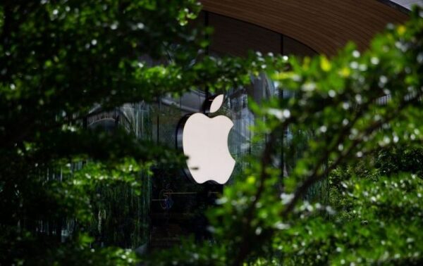Apple против Samsung: названы самые ожидаемые смартфоны 2022 года Apple против Samsung: названы самые ожидаемые смартфоны 2022 года