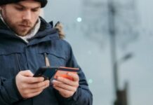 Кредитные каникулы и лимиты: что происходит с банковской системой Украины в военное время