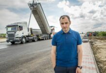 Усі втрати фіксуємо, мости та дороги відбудуємо, — міністр інфраструктури