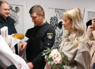 Романтика во время войны: в Одесской области зарегистрировали брак в бомбоубежище