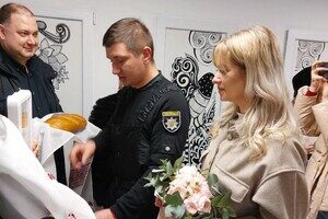 Романтика во время войны: в Одесской области зарегистрировали брак в бомбоубежище Романтика во время войны: в Одесской области зарегистрировали брак в бомбоубежище