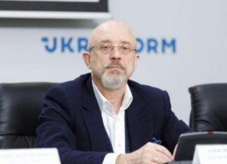 «Месяц несокрушимости»: Резников обратился к украинцам