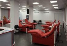 Запасов достаточно: Киевский центр крови не принимает доноров до 9 марта