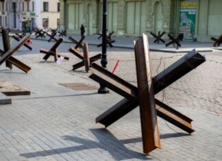 В Одессе переставляют баррикады: горожан просят не вести съемку