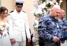 Свадьбы по законам военного времени: в Одессе молодоженов расписывал командир