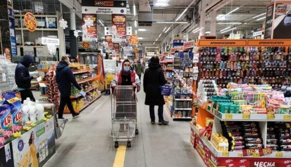 Киев возвращается к жизни: работают более 900 продовольственных магазинов Киев возвращается к жизни: работают более 900 продовольственных магазинов