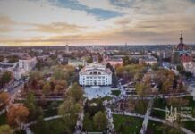Актеры разбомбленного драмтеатра Мариуполя временно переехали в Ужгород