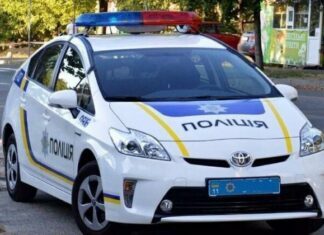 Полицейские помогли семье из Константиновки эвакуироваться из опасной зоны