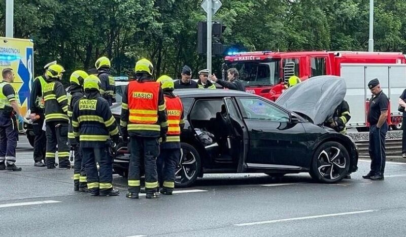 «Я думав, що це кінець»: в авто олімпійського чемпіона з хокею на швидкості врізався трамвай