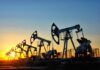 Нефть продолжает дорожать после достижения трехмесячного максимума