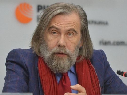 Пропагував ідеологічні меседжі рф: близькому до кума путіна політтехнологу повідомили підозру в держзраді