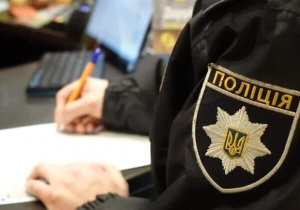 Одессит устроил драку в маршрутке и напал на полицейского Одессит устроил драку в маршрутке и напал на полицейского
