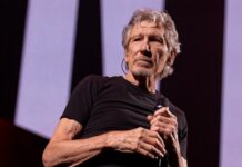 Співзасновника британського гурту Pink Floyd визнали персоною нон грата у Кракові