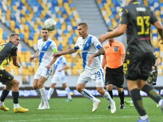 &laquo;Динамо&raquo; розгромило в&nbsp;&laquo;тривожному&raquo; поєдинку &laquo;Рух&raquo; і&nbsp;втратило Бойка: відеоогляди матчів УПЛ