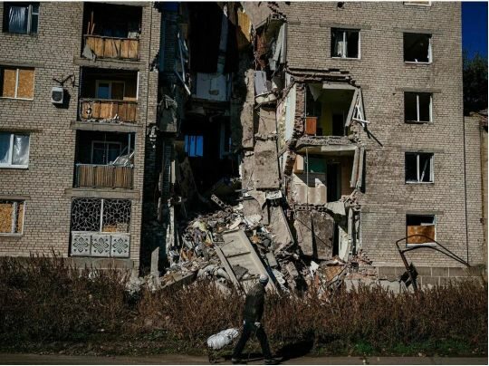 Війна — день 239: ЗСУ б’ють ворога на фронті, а українці в тилу змушені заощаджувати електроенергію (онлайн)