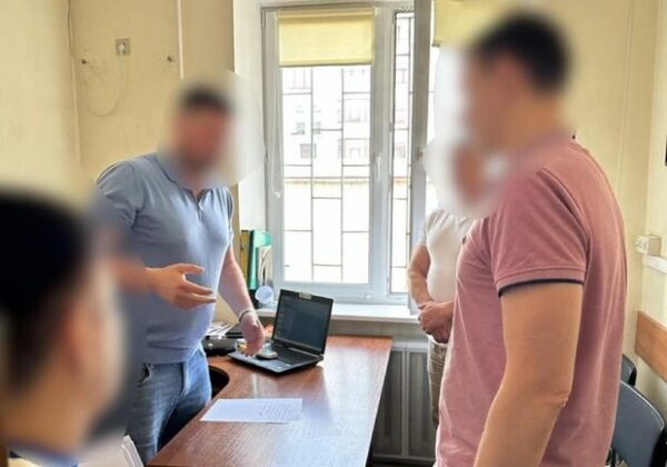 В Одесской области задержали предпринимателя, который пытался подкупить сотрудников СБУ В Одесской области задержали предпринимателя, который пытался подкупить сотрудников СБУ