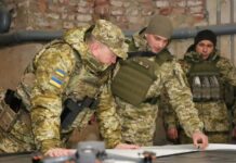 Невтішний «прогноз» для окупантів: прикордонники показали, як влаштовують росіянам «опади» з гранат (відео)