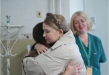 Юлія Тимошенко вчергове побувала у прифронтових містах Донбасу: що привезла лікарням для зимування