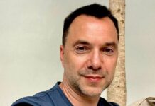 «Так, буду висуватись»: Олексій Арестович заявив про намір балотуватись на виборах президента України