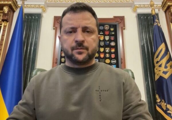 Сбили три российских истребителя: Владимир Зеленский поблагодарил одесских зенитчиков Сбили три российских истребителя: Владимир Зеленский поблагодарил одесских зенитчиков