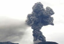 Виверження вулкана: загинули 11 туристів, десятки зникли безвісти