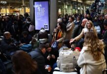 Затопленные туннели в Великобритании вынудили Eurostar отменить все лондонские поезда в субботу