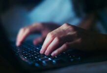 Американка обвиняется в помощи северокорейским IT-специалистам