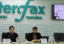 Лише піариться на ЗСУ та шкодить країні: 75% українців не довіряють Порошенку (опитування)