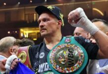 Усик відмовився від титулу абсолютного чемпіона світу (відео)