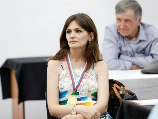 У росії шахістка-чемпіонка отруїла суперницю: момент злочину потрапив на відео