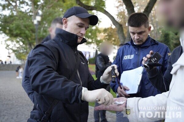 В Одессе глава общественной организации требовал деньги за непригодность к военной службе