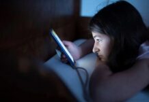 Австралия вводит беспрецедентный запрет на социальные сети для подростков