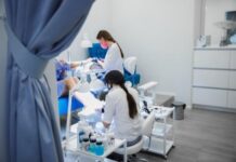 Як обрати педикюрне крісло: Поради професіоналів для зручності та ефективності