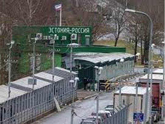 Дирижаблі з літерою Z: рф провокаціями на кордоні Естонії хоче показати, що вона наступна
