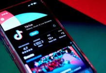 TikTok возвращается в американские магазины приложений