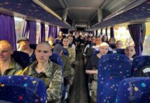 Не был дома больше трех лет: из российского плена вернулся военный из Одесской области