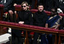 Ватикан порушив протокол на похороні Папи Римського: до чого тут Зеленський