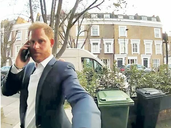 Як&nbsp;донька Алли Пугачової: принц Гаррі загубився у&nbsp;Лондоні без охорони і&nbsp;стукав у&nbsp;двері до&nbsp;незнайомців