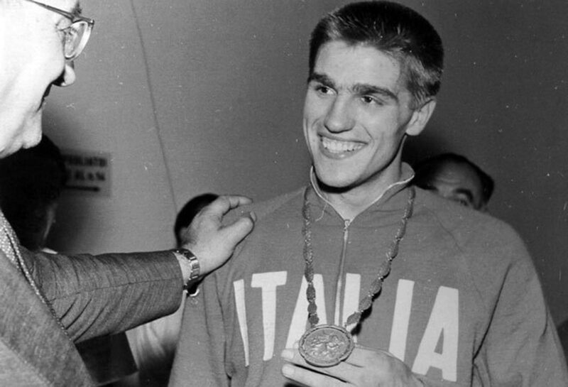 Пішов з життя олімпійський чемпіон, який переміг у фіналі боксера з Радянського Союзу (фото, відео)