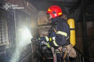 В Приморском районе Одессы горела квартира: пострадал мужчина