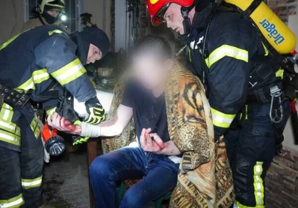 В Приморском районе Одессы горела квартира: пострадал мужчина