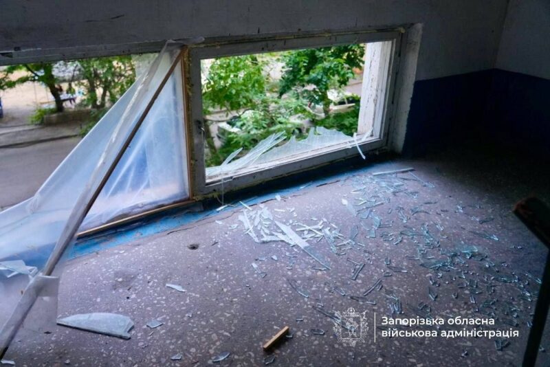 Окупанти вночі атакували Запоріжжя: є поранені, зруйновані будинки