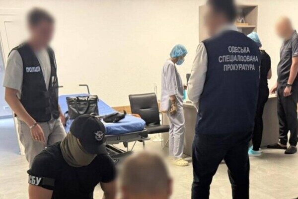 Предоставляли фиктивные повестки и медицинские справки: в Одессе разоблачили схему уклонения от мобилизации Предоставляли фиктивные повестки и медицинские справки: в Одессе разоблачили схему уклонения от мобилизации