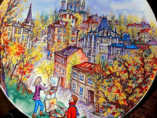 &laquo;Декоративні тарілки з&nbsp;моїм розписом є&nbsp;у&nbsp;дипломатів різних країн світу&raquo;,&nbsp;&mdash; художниця Юлія Красна