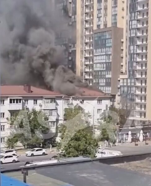 Дрони вдарили по флоту рф: в Новоросійську масштабна пожежа