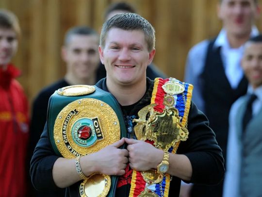 Легенду боксу знайшли мертвим в Англії — його кар'єру завершив українець (фото, відео)